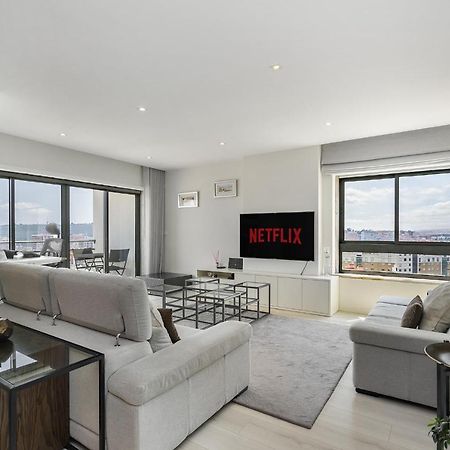 Whome Family Condo - Urban Retreat With Parking, Ac, Elevator In Great Location Lisabona Exterior foto