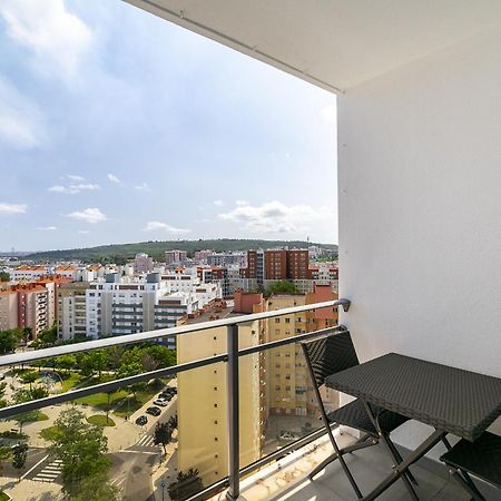 Whome Family Condo - Urban Retreat With Parking, Ac, Elevator In Great Location Lisabona Exterior foto