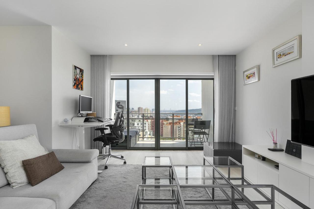 Whome Family Condo - Urban Retreat With Parking, Ac, Elevator In Great Location Lisabona Exterior foto