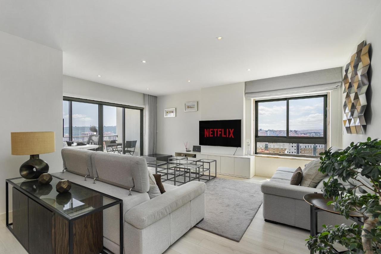 Whome Family Condo - Urban Retreat With Parking, Ac, Elevator In Great Location Lisabona Exterior foto