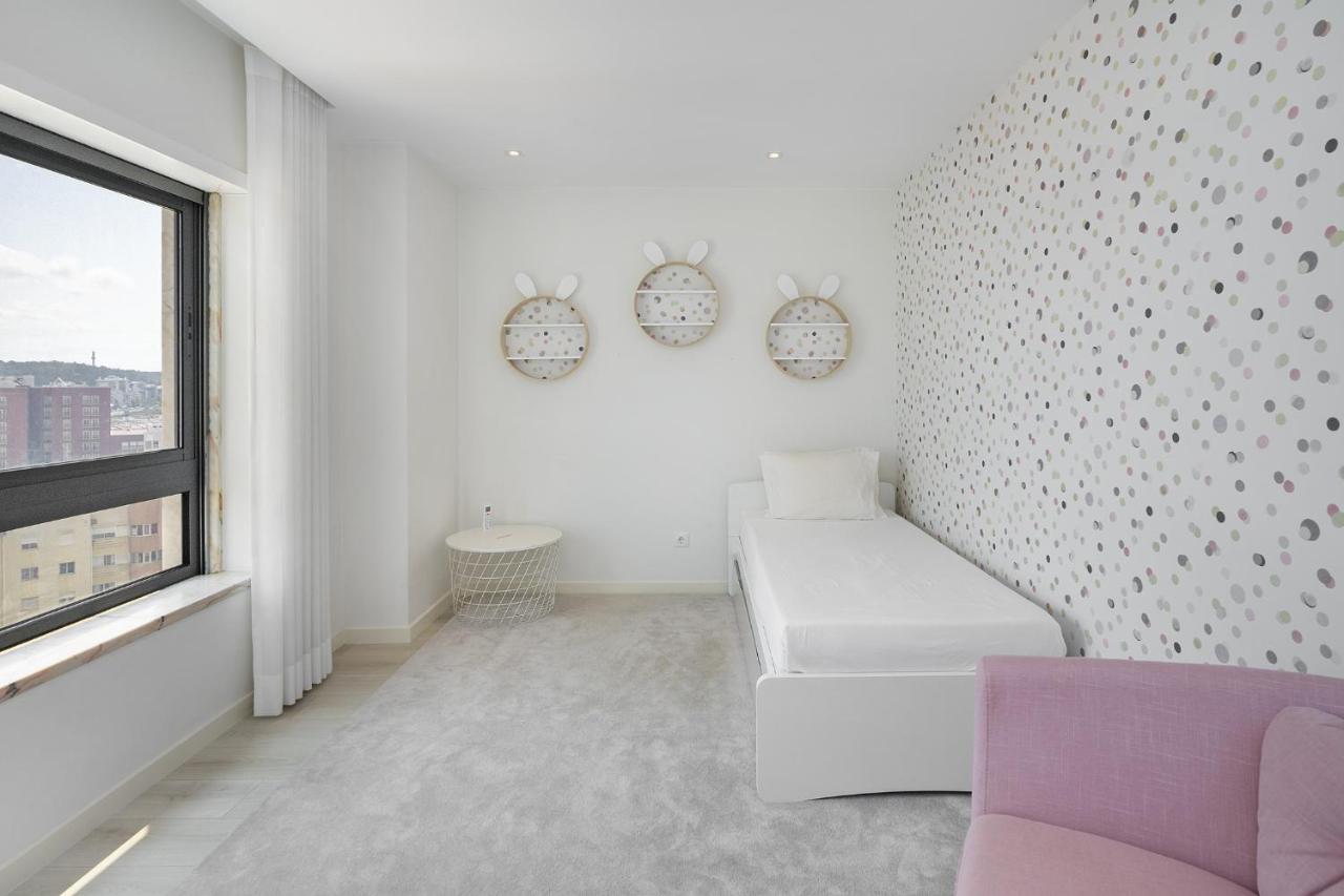 Whome Family Condo - Urban Retreat With Parking, Ac, Elevator In Great Location Lisabona Exterior foto