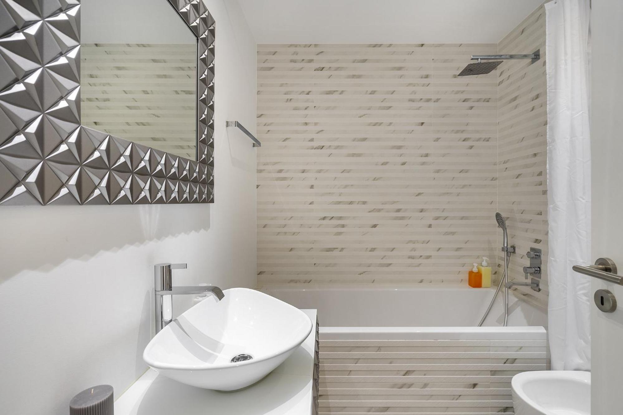 Whome Family Condo - Urban Retreat With Parking, Ac, Elevator In Great Location Lisabona Exterior foto