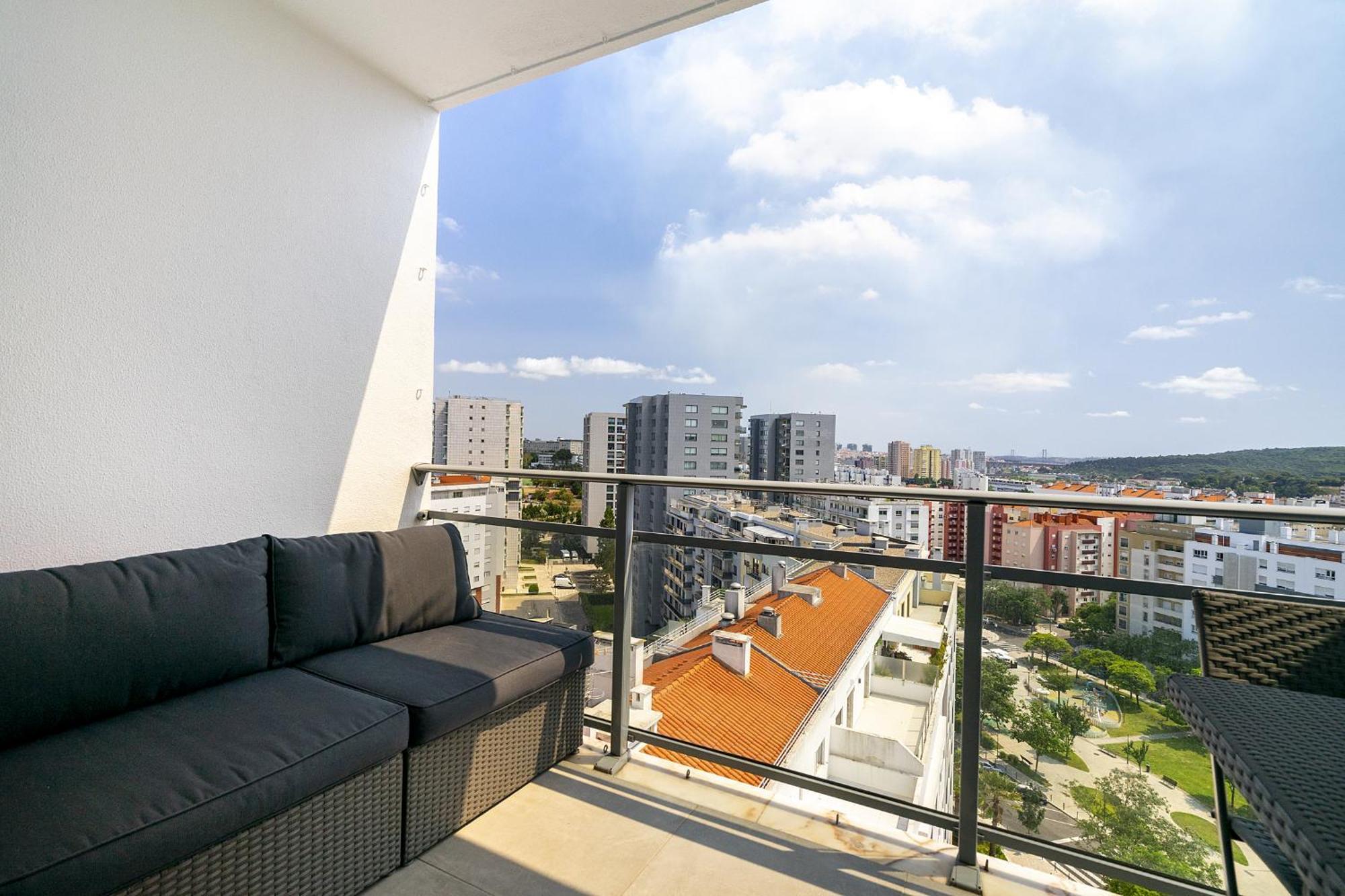 Whome Family Condo - Urban Retreat With Parking, Ac, Elevator In Great Location Lisabona Exterior foto