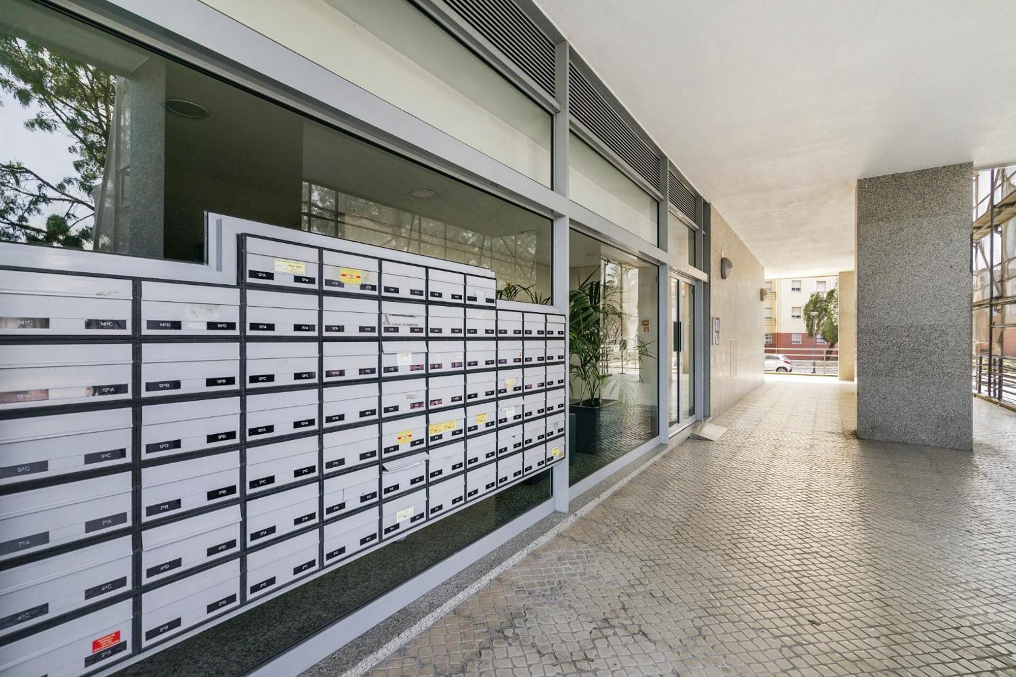 Whome Family Condo - Urban Retreat With Parking, Ac, Elevator In Great Location Lisabona Exterior foto